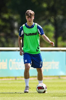 Adrian Drews (1. FC Magdeburg,36) - 2. Fußball Bundesliga Saison 2026-2027 Training 1. FC Magdeburg an der Avnet Arena in Magdeburg - Fußball,Mann,Männer,Deutschland,15.07.2026 *** Adrian Drews, 1 FC Magdeburg, 36, 2026–2027 Bundesliga Season, 1 FC Magdeburg training session at the Avnet Arena in Magdeburg, soccer, man, men, Germany, July 15, 2026