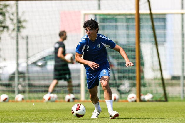 Anselmo Garcia Mac Nulty (1. FC Magdeburg,3) - 2. Fußball Bundesliga Saison 2026-2027 Training 1. FC Magdeburg an der Avnet Arena in Magdeburg - Fußball,Mann,Männer,Deutschland,15.07.2026 *** Anselmo Garcia Mac Nulty, 1. FC Magdeburg, 3-2, Bundesliga, 2026–2027 season, 1. FC Magdeburg training session at the Avnet Arena in Magdeburg, soccer, man, men, Germany, July 15, 2026