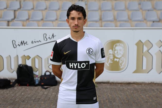 Jason Ceka; SV 07 Elversberg; 1.BL, Porträttermin 2026 2027, Elversberg Ursapharm-Arena an der Kaiserlinde Saarland Deutschland (DEU) *** Jason Ceka, SV 07 Elversberg 1, Bundesliga, Photo Shoot 2026–2027, Elversberg Ursapharm Arena at Kaiserlinde, Saarland, Germany, DEU Copyright: xSebastianxBachx