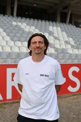 Trainer Vincent Wagner; SV 07 Elversberg; 1.BL, Porträttermin 2026 2027, Elversberg Ursapharm-Arena an der Kaiserlinde Saarland Deutschland (DEU) *** Coach Vincent Wagner, SV 07 Elversberg, 1st Bundesliga, Profile Interview 2026–2027, Elversberg Ursapharm Arena at the Kaiserlinde, Saarland, Germany (DEU) Copyright: xSebastianxBachx