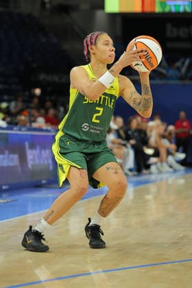 CHICAGO, IL - JULY 15: Natisha Hiedeman 2 of the Seattle Storm shoots a three-point basket during the first half against the Chicago Sky on July 15, 2026 at Wintrust Arena in Chicago, Illinois. (Photo by Melissa Tamez Icon Sportswire) WNBA, Basketball Damen, USA JUL 15 Seattle Storm at Chicago Sky EDITORIAL USE ONLY Icon260715003