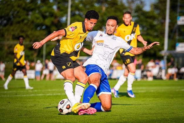 BURGH-HAAMSTEDE , 15-07-2026 , Sportpark van Zuijen , season 2026 2027, Dutch preseason friendly football , Match between NAC Breda and HSV Hoek , picture shows NAC Breda player Mohamed Nassoh and HSV Hoek player Leonard Ketels NAC - HSV Hoek (friendly)  x205043239x Copyright: