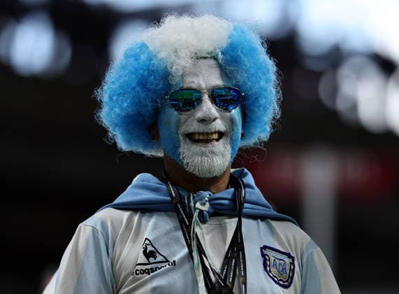 FIFA World Cup, WM, Weltmeisterschaft, Fussball 2026 semifinals - England vs Argentina epaselect Fan of Argentina ahead of the FIFA World Cup 2026 semifinals match England against Argentina, in Atlanta, USA, 15 July 2026. ATLANTA United States  Copyright: xRONALDxWITTEKx