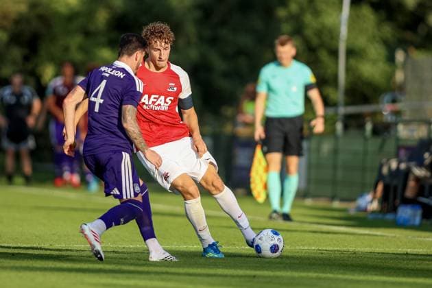 DIRKSHORN , 15-07-2026 , Sportpark Dirkshorn , season 2026 2027 , match between AZ and RSC Anderlecht , picture shows , AZ player Bendeguz Kovacs vs RSC Anderlecht player Guilian Biancone AZ - Anderlecht (friendly)  x205043525x Copyright: