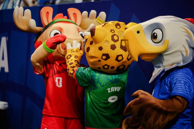Sport Themen der Woche KW29 Sport Bilder des Tages 2026 FIFA World Cup, WM, Weltmeisterschaft, Fussball Semi Final England v Argentina Atlanta Stadium, Georgia 15.07.2026 Mascots 2026 FIFA World Cup Semi Final England v Argentina Atlanta Stadium, Georgia 15.07.2026 Photograph By Marc Aspland The Times  Copyright: xMarcxAsplandx NINTCHDBPICT001095537523