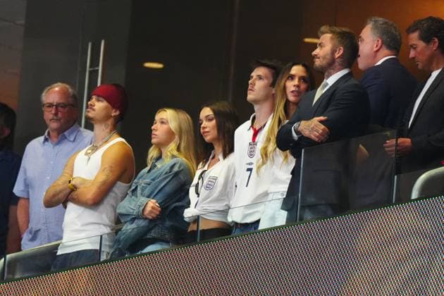 David Beckham emotional ahead of kick-off, with , Victoria Beckham, Romeo Beckham, Cruz Beckham and Harper Beckham England v Argentina, 2026 FIFA World Cup, WM, Weltmeisterschaft, Fussball Semi Final, Football, Atlanta Stadium, Atlanta, Georgia, USA - 15 Jul 2026Atlanta Atlanta Stadium Georgia (GA) United States of America  Copyright: xJavierxGarcia Shutterstockx 16992264ar