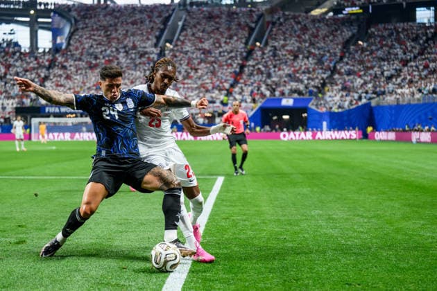 260715 Enzo Fernandez of Argentina and Djed Spence of England during the FIFA World Cup, WM, Weltmeisterschaft, Fussball 2026 semifinal football match between England and Argentina on July 15, 2026 in Atlanta. Photo: Joel Marklund BILDBYRAN kod JM JM0828 bbeng fotboll football soccer fotball vm fotbolls-vm fotball-vm fotbolls-vm 2026 fifa world cup 2026 semifinal england argentina *** July 15, 2026: Enzo Fernández of Argentina and Djed Spence of England during the 2026 FIFA World Cup soccer semifinal match between England and Argentina on July 15, 2026 in Atlanta. Photo by Joel Marklund. BILDBYRAN code JM JM0828 bbeng soccer football soccer World Cup soccer World Cup 2026 FIFA World Cup 2026 semifinal England Argentina  Copyright: JOELxMARKLUND BB260715JM036