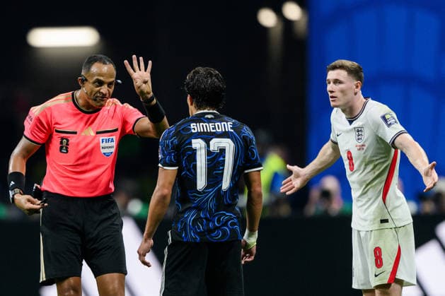 260715 Referee Ismail Elfath and Giuliano Simeone of Argentina during the FIFA World Cup, WM, Weltmeisterschaft, Fussball 2026 semifinal football match between England and Argentina on July 15, 2026 in Atlanta. Photo: Joel Marklund BILDBYRAN kod JM JM0828 bbeng fotboll football soccer fotball vm fotbolls-vm fotball-vm fotbolls-vm 2026 fifa world cup 2026 semifinal england argentina *** July 15, 2026: Referee Ismail Elfath and Giuliano Simeone of Argentina during the 2026 FIFA World Cup soccer semifinal match between England and Argentina on July 15, 2026 in Atlanta. Photo by Joel Marklund. BILDBYRAN code JM JM0828 bbeng soccer football soccer World Cup soccer World Cup 2026 FIFA World Cup 2026 semifinal England Argentina  Copyright: JOELxMARKLUND BB260715JM049
