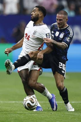 FIFA World Cup, WM, Weltmeisterschaft, Fussball 2026 semifinals - England vs Argentina Reece James (L) of England and Alexis Mac Allister of Argentina in action during the FIFA World Cup 2026 semifinals match England against Argentina, in Atlanta, USA, 15 July 2026. ATLANTA United States  Copyright: xWILLxOLIVERx