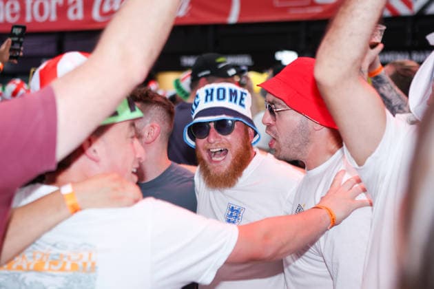 England fans enjoy the pre-match atmosphere prior to the England v Argentina match Fans at Box Park Wembley, Football, World Cup 2026, London, UK - 15 Jul 2026London Wembley United Kingdom  Copyright: xHanc WiredxPhotos Shutterstockx 16992959d