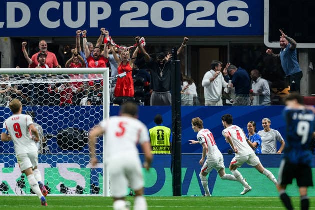 260715 Anthony Gordon of England celebrates after scoring 1-0 during the FIFA World Cup, WM, Weltmeisterschaft, Fussball 2026 semifinal football match between England and Argentina on July 15, 2026 in Atlanta. Photo: Joel Marklund BILDBYRAN kod JM JM0828 bbeng fotboll football soccer fotball vm fotbolls-vm fotball-vm fotbolls-vm 2026 fifa world cup 2026 semifinal england argentina jubel *** July 15, 2026: Anthony Gordon of England celebrates after scoring the 1-0 goal during the 2026 FIFA World Cup semifinal soccer match between England and Argentina on July 15, 2026 in Atlanta. Photo by Joel Marklund, BILDBYRAN. Code: JM JM0828 bbeng soccer football soccer World Cup soccer World Cup 2026 FIFA World Cup 2026 semifinal England Argentina celebration  Copyright: JOELxMARKLUND BB260715JM083