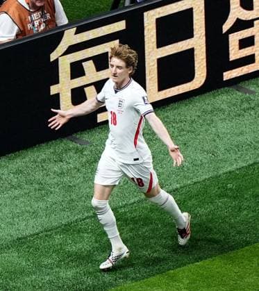 Anthony Gordon of England celebrates scoring a goal to make the score 1-0. England v Argentina, 2026 FIFA World Cup, WM, Weltmeisterschaft, Fussball Semi Final, Football, Atlanta Stadium, Atlanta, Georgia, USA - 15 Jul 2026Atlanta Atlanta Stadium Georgia (GA) United States of America  Copyright: xIsmaelxAdnan Shutterstockx 16992263cy