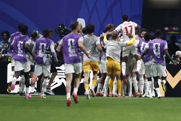 FIFA World Cup, WM, Weltmeisterschaft, Fussball 2026 semifinals - England vs Argentina Players of England celebrate the opening goal in the FIFA World Cup 2026 semifinals match England against Argentina, in Atlanta, USA, 15 July 2026. ATLANTA United States  Copyright: xWILLxOLIVERx