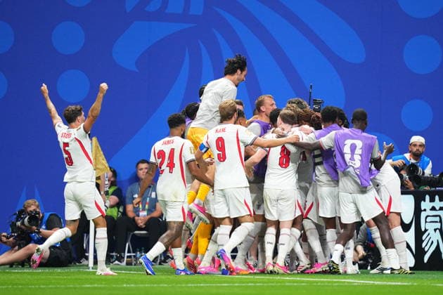 England v Argentina - FIFA World Cup, WM, Weltmeisterschaft, Fussball 2026 - Semi Finals ATLANTA, GEORGIA - JULY 15: Anthony Gordon (18) of England celebrates with his teammates after scoring a goal during the 2026 FIFA World Cup semifinal match between England and Argentina at Atlanta Stadium in Atlanta, Georgia, United States, on July 15, 2026. Evrim Aydin Anadolu Georgia United States. Editorial use only. Please get in touch for any other usage.  Copyright: x2026xAnadoluxEvrimxAydinx