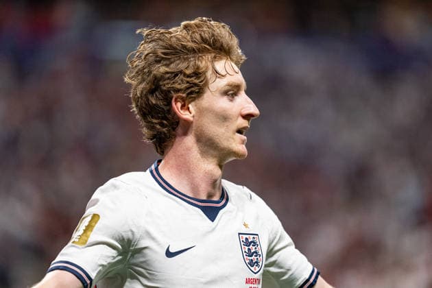 Anthony Gordon of England celebrates after scoring the team s first goal during the match between England and Argentina in the semi-final of the 2026 FIFA World Cup, WM, Weltmeisterschaft, Fussball held at Mercedes-Benz Stadium in Atlanta, Georgia, United States. Richard Callis Fotoarena (Richard Callis SPP)  Copyright: xRichardxCallisx xSPPx spp-en-RiCa-2985234