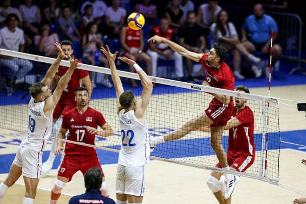 Serbia v Turkiye - Men s Volleyball Nations League BELGRADE, SERBIA - JULY 15: Players compete during the Men s Volleyball Nations League match between Serbia and Turkiye in Belgrade, Serbia on July 15, 2026. Filip Stevanovic Anadolu Belgrade Serbia. Editorial use only. Please get in touch for any other usage.  Copyright: x2026xAnadoluxFilipxStevanovicx