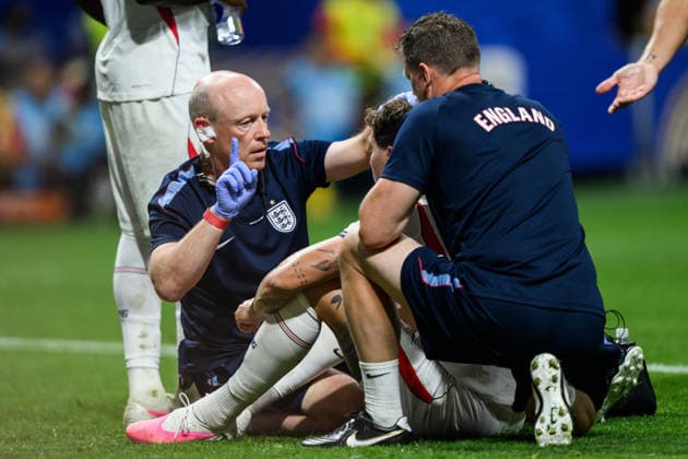 Sport Bilder des Tages 260715 John Stones of England recieves medical attention during the FIFA World Cup, WM, Weltmeisterschaft, Fussball 2026 semifinal football match between England and Argentina on July 15, 2026 in Atlanta. Photo: Joel Marklund BILDBYRAN kod JM JM0828 bbeng fotboll football soccer fotball vm fotbolls-vm fotball-vm fotbolls-vm 2026 fifa world cup 2026 semifinal england argentina skada *** July 15, 2026: John Stones of England receives medical attention during the 2026 FIFA World Cup semifinal soccer match between England and Argentina on July 15, 2026 in Atlanta. Photo by Joel Marklund. BILDBYRAN code JM JM0828 bbeng soccer football soccer World Cup soccer World Cup 2026 FIFA World Cup 2026 semifinal England Argentina injury  Copyright: JOELxMARKLUND BB260715JM107