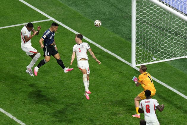 England v Argentina FIFA World Cup, WM, Weltmeisterschaft, Fussball 15 July 2026, Atlanta - FIFA World Cup Football - Semi-Final - England v Argentina - Lautaro Martinez scores the second goal for Argentina - Photo: Charlotte Wilson Offside. Atlanta Georgia USA *** England gegen Argentinien – FIFA-Weltmeisterschaft am 15. Juli 2026 in Atlanta – Halbfinale der FIFA-Fußball-Weltmeisterschaft: England gegen Argentinien – Lautaro Martínez erzielt das zweite Tor für Argentinien – Foto: Charlotte Wilson – Abseits – Atlanta, Georgia, USA  Copyright: xCharlottexWilsonx xOffsidexOffside