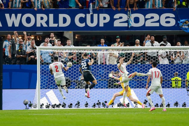 2026 FIFA World Cup, WM, Weltmeisterschaft, Fussball Semi Final England v Argentina Atlanta Stadium, Georgia 15.07.2026 Lautaro Martínez of Argentina scores 1-2 2026 FIFA World Cup Semi Final England v Argentina Atlanta Stadium, Georgia 15.07.2026 Photograph By Marc Aspland The Times  Copyright: xMarcxAsplandx NINTCHDBPICT001095563310