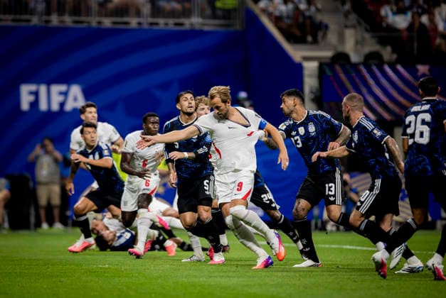 Atlanta, USA 15th Jul 2026. Harry Kane (ENG) Cristian Romero (ARG) England - Argentina World Cup England - Argentinien 15.07.2026 *** Atlanta, USA, July 15, 2026 Harry Kane ENG Cristian Romero ARG England Argentina World Cup England Argentina July 15, 2026