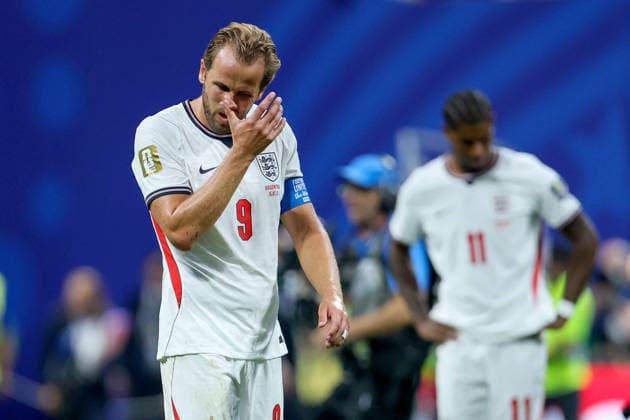 England v Argentina: Semi Final - FIFA World Cup, WM, Weltmeisterschaft, Fussball 2026 Harry Kane of England looks dejected after losing the FIFA World Cup 2026 Semi Final match between England and Argentina at Atlanta Stadium on July 15, 2026 in Atlanta, United States. Atlanta Atlanta Stadium GA United States Copyright: xAllstarxPicturexLibraryxLtdx