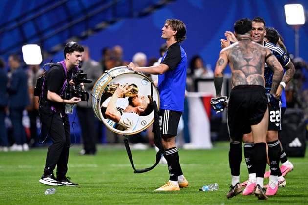 2026-07-15 England v Argentina - Semi Final - FIFA World Cup, WM, Weltmeisterschaft, Fussball 2026 ATLANTA, UNITED STATES - JULY 15: Nico Paz of Argentina celebrating his sides win during the Semi Final - FIFA World Cup 2026 match between England and Argentina at Atlanta Stadium on July 15, 2026 in Atlanta, Georgia. (Photo by Pablo Morano BSR Agency) Atlanta United States Content not available for redistribution in The Netherlands directly or indirectly through any third parties. Copyright: xBSRxAgencyx
