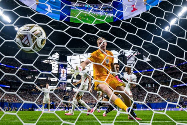 260715 Lautaro Martinez of Argentina scores the 1-2 goal behind goalkeeper Jordan Pickford of England during the FIFA World Cup, WM, Weltmeisterschaft, Fussball 2026 semifinal football match between England and Argentina on July 15, 2026 in Atlanta. Photo: Joel Marklund BILDBYRAN kod JM JM0828 bbeng fotboll football soccer fotball vm fotbolls-vm fotball-vm fotbolls-vm 2026 fifa world cup 2026 semifinal England Argentina *** July 15, 2026: Lautaro Martinez of Argentina scores the 1-2 goal past England goalkeeper Jordan Pickford during the 2026 FIFA World Cup semifinal soccer match between England and Argentina on July 15, 2026 in Atlanta. Photo by Joel Marklund. BILDBYRAN code JM JM0828 bbeng soccer football soccer World Cup 2026 FIFA World Cup 2026 semifinal England Argentina  Copyright: JOELxMARKLUND BB260715JM172