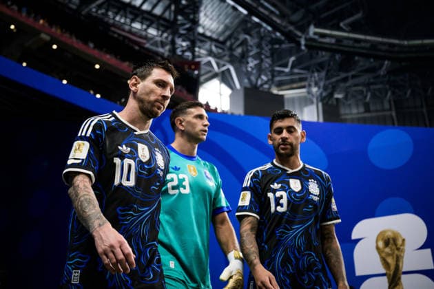 260715 Lionel Messi, goalkeeper Emiliano Martinez and Cristian Romero of Argentina during the FIFA World Cup, WM, Weltmeisterschaft, Fussball 2026 semifinal football match between England and Argentina on July 15, 2026 in Atlanta. Photo: Joel Marklund BILDBYRAN kod JM JM0828 bbeng fotboll football soccer fotball vm fotbolls-vm fotball-vm fotbolls-vm 2026 fifa world cup 2026 semifinal England Argentina *** July 15, 2026: Lionel Messi, goalkeeper Emiliano Martinez, and Cristian Romero of Argentina during the 2026 FIFA World Cup soccer semifinal match between England and Argentina on July 15, 2026 in Atlanta. Photo by Joel Marklund. BILDBYRAN code JM JM0828 bbeng soccer football soccer World Cup soccer World Cup 2026 FIFA World Cup 2026 semifinal England Argentina  Copyright: JOELxMARKLUND BB260715JM188