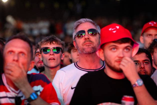 July 15, 2026, Manchester, United Kingdom: England fans seen watching a game between England and Argentina in the World Cup semi-final. The sold-out Castlefield Bowl, organised by The Road Victory, saw thousands of fans come together to watch England play Argentina in a World Cup battle for the first time since France 98. Manchester United, ManU Kingdom - ZUMAs197 20260715_aaa_s197_172 Copyright: xAndyxBartonx
