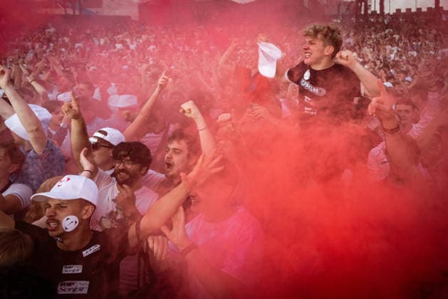 July 15, 2026, Manchester, United Kingdom: Smoke flares are set off after England score during the highly anticipated World Cup semi-final. The sold-out Castlefield Bowl, organised by The Road Victory, saw thousands of fans come together to watch England play Argentina in a World Cup battle for the first time since France 98. England Vs Argentina World Cup Semi Final In Manchester, UK - 15 JULY 2026.  - ZUMAs197 20260715_aaa_s197_174 Copyright: xAndyxBartonx