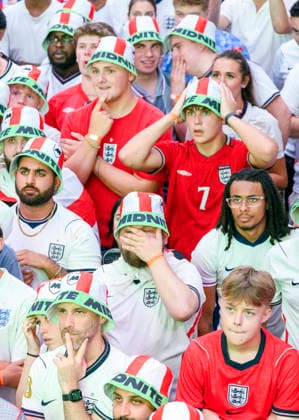 (260716) -- LONDON, July 16, 2026 -- England football fans react while watching the live broadcast of the semifinal of the 2026 FIFA World Cup, WM, Weltmeisterschaft, Fussball between England and Argentina at Box Park venue Wembley in London, Britain, July 15, 2026. (Photo by Xinhua) (SP)BRITAIN-LONDON-FOOTBALL-FIFA WORLD CUP-SEMIFINAL-FANS RayxTang 