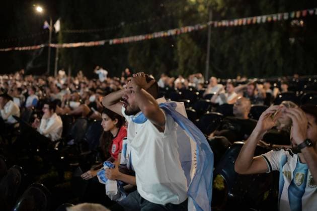 July 15, 2026, Ramat-Gan, Israel: RAMAT GAN, ISRAEL oÃ¢ JULY 15, 2026: People gather at an open-air amphitheatre in the National Park in Ramat Gan, Israel, to watch the FIFA World Cup, WM, Weltmeisterschaft, Fussball 2026 semi-final match between England and Argentina on a giant screen on July 15, 2026. The public viewing drew football fans who followed the match together as part of the tournament celebrations. JNA PRESS Ramat-Gan Israel  - ZUMAq101 20260715_zna_q101_256 Copyright: xTomerxNeubergx Fans Watch England-Argentina World Cup Semi-Final In Ramat Gan  - ZUMA0861 0861755198st Copyright: xIMAGO TomerxNeubergx