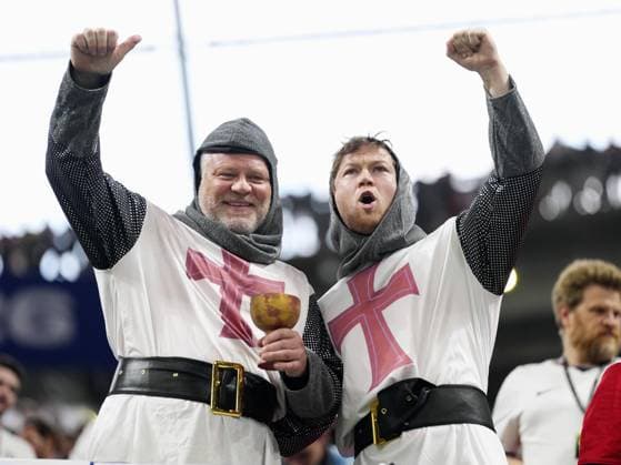 Sport Themen der Woche KW29 Football: 2026 World Cup England supporters cheer ahead of a World Cup semifinal football match against Argentina at Atlanta Stadium in Atlanta on July 15, 2026.  A14AA0005623215P