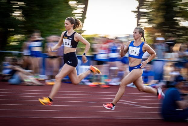 Abendsportfest Pfungstadt; Pfungstadt, 15.07.2026 Impression: Evelyn Bernhardt (GER USC Mainz) und Pia Briger (GER TSV SCHOTT Mainz) kurz nach dem Start ihres 800m-Laufs; Abendsportfest Pfungstadt am 15.07.2026 im TSV-Stadion in Pfungstadt (Hessen). *** Pfungstadt Evening Track and Field Meet, Pfungstadt, July 15, 2026: A snapshot of Evelyn Bernhardt (GER USC Mainz) and Pia Briger (GER TSV SCHOTT Mainz) shortly after the start of their 800-meter race at the Pfungstadt Evening Sports Festival on July 15, 2026, at the TSV Stadium in Pfungstadt, Hesse Copyright: xBEAUTIFULxSPORTS R.xSchmittx