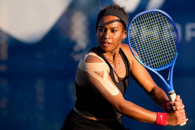 Vanda Pharmaceuticals Athens Open - Day 3 Carmen Corley of the United States plays alongside partner Alexandra Osborne of Australia during their Round of 16 doubles match against Maia Lumsden of Great Britain and Qianhui Tang of China at the 2026 Vanda Pharmaceuticals Athens Open Women s tennis tournament at the Athens Olympic Tennis Centre in Athens, Greece, on July 15, 2026. Athens Athens Greece  Copyright: xOwenxHammondx originalFilename:hammond-2026vand260715_npMdp.jpg