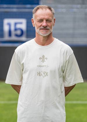 15.07.2026, xfux, Fussball 2.Bundesliga, SV Darmstadt 98 Fototermin Saison 2026 2027 - Porträttermin 2026 2027, v.l. Co Trainer Darius Scholtysik (SV Darmstadt 98) Darmstadt *** July 15, 2026, xfux, Soccer, 2. Bundesliga, SV Darmstadt 98 Photo Shoot for the 2026–2027 Season, Portrait Session for the 2026–2027 Season, from left: Assistant Coach Darius Scholtysik, SV Darmstadt 98, Darmstadt