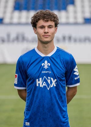 15.07.2026, xfux, Fussball 2.Bundesliga, SV Darmstadt 98 Fototermin Saison 2026 2027 - Porträttermin 2026 2027, v.l. Manolo Merx (SV Darmstadt 98) Darmstadt *** July 15, 2026, xfux, Soccer, 2. Bundesliga, SV Darmstadt 98 Photo Shoot for the 2026–2027 Season, Portrait Session for the 2026–2027 Season, from left: Manolo Merx, SV Darmstadt 98, Darmstadt