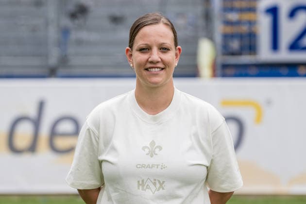 15.07.2026, xfux, Fussball 2.Bundesliga, SV Darmstadt 98 Fototermin Saison 2026 2027 - Porträttermin 2026 2027, v.l. Physiotherapeutin Katrin Herbig (SV Darmstadt 98) Darmstadt *** July 15, 2026, xfux, Soccer, 2. Bundesliga, SV Darmstadt 98 Photo Shoot for the 2026–2027 Season, Portrait Session for the 2026–2027 Season, from left: Physical Therapist Katrin Herbig, SV Darmstadt 98, Darmstadt