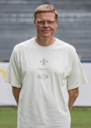 15.07.2026, xfux, Fussball 2.Bundesliga, SV Darmstadt 98 Fototermin Saison 2026 2027 - Porträttermin 2026 2027, v.l. Mannschaftsarzt Dr. Philip Jessen (SV Darmstadt 98) Darmstadt *** July 15, 2026, xfux, Soccer, 2. Bundesliga, SV Darmstadt 98 Photo Session for the 2026–2027 Season, Portrait Session for the 2026–2027 Season, from left: Team Doctor Dr. Philip Jessen, SV Darmstadt 98, Darmstadt