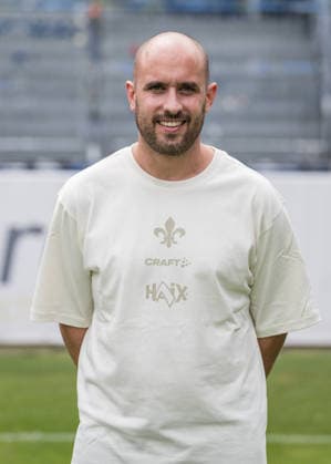 15.07.2026, xfux, Fussball 2.Bundesliga, SV Darmstadt 98 Fototermin Saison 2026 2027 - Porträttermin 2026 2027, v.l. Leiter der Lizenzspielerabteilung Matthias Neumann (SV Darmstadt 98) Darmstadt *** July 15, 2026, xfux, Soccer, 2. Bundesliga, SV Darmstadt 98 Photo Shoot for the 2026–2027 Season, Portrait Session for the 2026–2027 Season, from left: Matthias Neumann, Head of the Professional Players Department, SV Darmstadt 98, Darmstadt