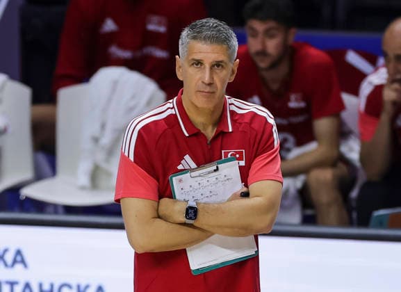 Men s Volleyball Nations League - Belgrade 2026 Turkey s head coach Slobodan Kovac during the MenÕs Volleyball Nations League Pool 7 match between Serbia and Turkiye at Belgrade Arena on July 15, 2026 in Belgrade, Serbia. Belgrade Serbia Copyright: xSrdjanxStevanovicx x