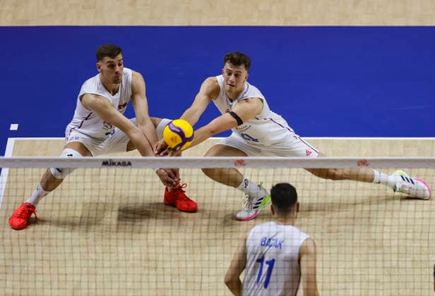 Men s Volleyball Nations League - Belgrade 2026 Serbia s Veljko Masulovic and Serbia s Vuk Kulpinac during the MenÕs Volleyball Nations League Pool 7 match between Serbia and Turkiye at Belgrade Arena on July 15, 2026 in Belgrade, Serbia. Belgrade Serbia Copyright: xSrdjanxStevanovicx x