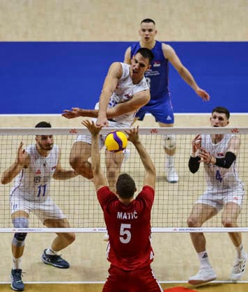 Men s Volleyball Nations League - Belgrade 2026 Serbia s Aleksandar Nedeljkovic spikes the ball against Turkey s Marko Matic during the MenÕs Volleyball Nations League Pool 7 match between Serbia and Turkiye at Belgrade Arena on July 15, 2026 in Belgrade, Serbia. Belgrade Serbia Copyright: xSrdjanxStevanovicx x