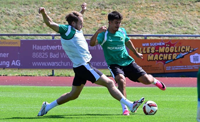 16.07.2026 - Fussball - 2. Bundesliga - Saison 2026 2027 - SpVgg Greuther Fürth Fuerth - Trainingslager Bad Wörishofen - - xwoxzix - Jannik Dehm ( 23, SpVgg Greuther Fürth ) Aaron Keller (11, SpVgg Greuther Fürth ) *** July 16, 2026 Soccer 2. Bundesliga 2026–2027 Season SpVgg Greuther Fürth Fürth Training Camp Bad Wörishofen xwoxzix Jannik Dehm 23, SpVgg Greuther Fürth Aaron Keller 11, SpVgg Greuther Fürth