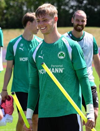 16.07.2026 - Fussball - 2. Bundesliga - Saison 2026 2027 - SpVgg Greuther Fürth Fuerth - Trainingslager Bad Wörishofen - - xwoxzix - Florian Hellstern (1, SpVgg Greuther Fürth ) *** July 16, 2026 Soccer 2. Bundesliga 2026–2027 Season SpVgg Greuther Fürth Fürth Training Camp in Bad Wörishofen xwoxzix Florian Hellstern 1, SpVgg Greuther Fürth