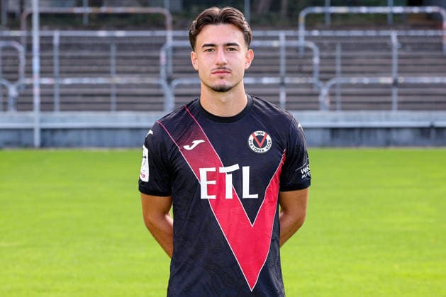 Joel Vega Zambrano; FC Viktoria Köln 1904 e.V.; 3.Liga, Porträttermin 2026 2027 am 16.07.2026 im Sportpark Höhenberg Nordrhein-Westfalen Deutschland *** Joel Vega Zambrano, FC Viktoria Köln 1904 e.V., 3. Liga; photo shoot for the 2026–2027 season on July 16, 2026, at Sportpark Höhenberg, North Rhine-Westphalia, Germany