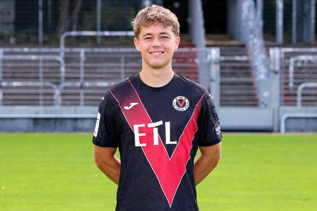 Tim Kloss; FC Viktoria Köln 1904 e.V.; 3.Liga, Porträttermin 2026 2027 am 16.07.2026 im Sportpark Höhenberg Nordrhein-Westfalen Deutschland *** Tim Kloss, FC Viktoria Köln 1904 e.V., 3. Liga, photo shoot for the 2026–2027 season on July 16, 2026, at Sportpark Höhenberg, North Rhine-Westphalia, Germany