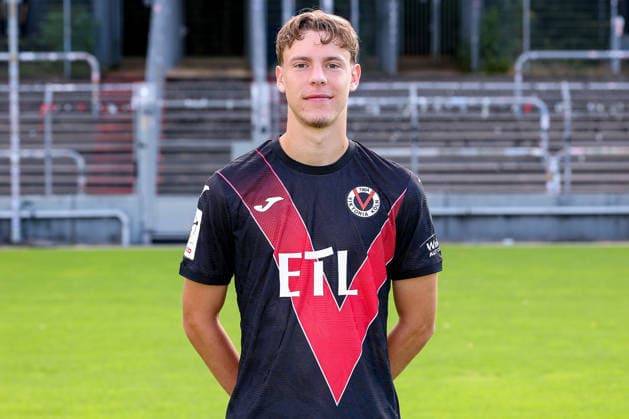 Niklas Swider; FC Viktoria Köln 1904 e.V.; 3.Liga, Porträttermin 2026 2027 am 16.07.2026 im Sportpark Höhenberg Nordrhein-Westfalen Deutschland *** Niklas Swider, FC Viktoria Köln 1904 e.V., 3. Liga, profile shoot for the 2026–2027 season on July 16, 2026, at Sportpark Höhenberg, North Rhine-Westphalia, Germany