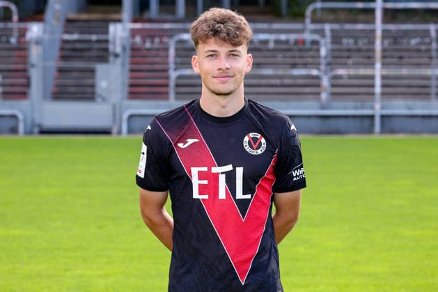 Lucas Wolf; FC Viktoria Köln 1904 e.V.; 3.Liga, Porträttermin 2026 2027 am 16.07.2026 im Sportpark Höhenberg Nordrhein-Westfalen Deutschland *** Lucas Wolf, FC Viktoria Köln 1904 e.V., 3. Liga, photo shoot for the 2026–2027 season on July 16, 2026, at Sportpark Höhenberg, North Rhine-Westphalia, Germany