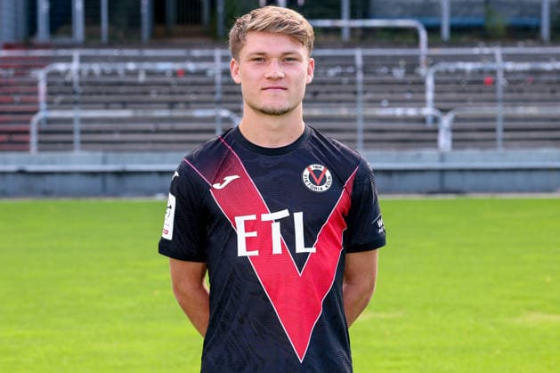 Jason Amann; FC Viktoria Köln 1904 e.V.; 3.Liga, Porträttermin 2026 2027 am 16.07.2026 im Sportpark Höhenberg Nordrhein-Westfalen Deutschland *** Jason Amann, FC Viktoria Köln 1904 e.V., 3. Liga, photo shoot for the 2026–2027 season on July 16, 2026, at Sportpark Höhenberg, North Rhine-Westphalia, Germany